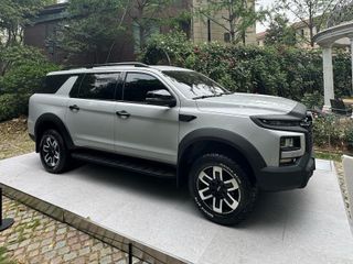 Automobile