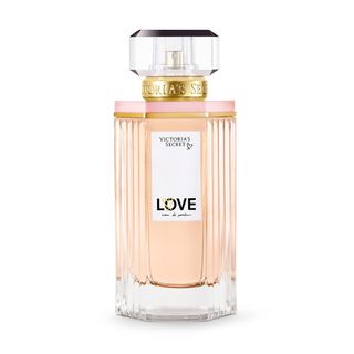 the delicate scent of perfume