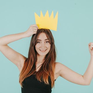 Be the best Camgirl in this page