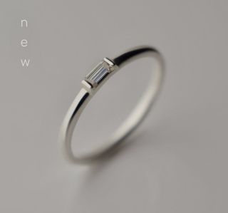Minimalist ring