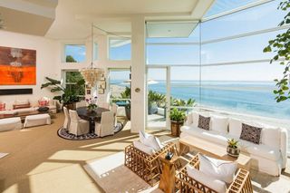 your own apartment on the seashore)
