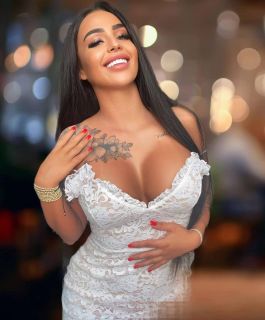 Become you nr1 camgirl