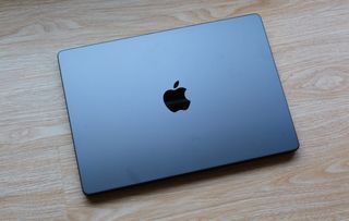 apple macbook pro m4 max