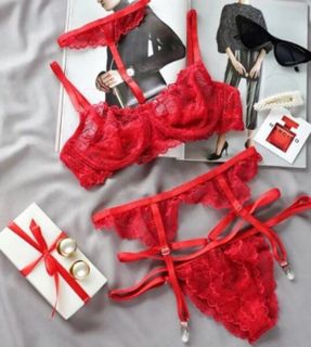 New lingerie ... because my secrets also deserve fine wrapping