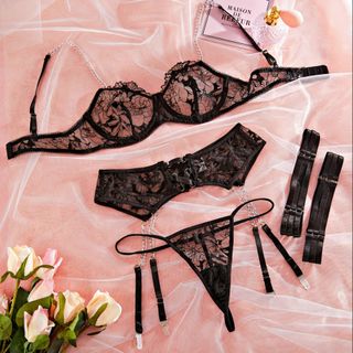 I wanna model lingerie