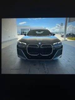 BMW M760Li