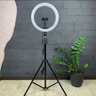 New powerful light for broadcasting