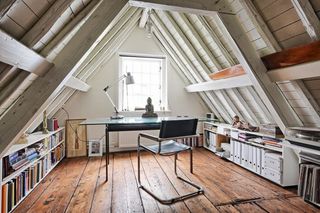 Your own art studio in the attic of your country house