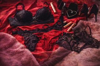 Lingerie & Outfits