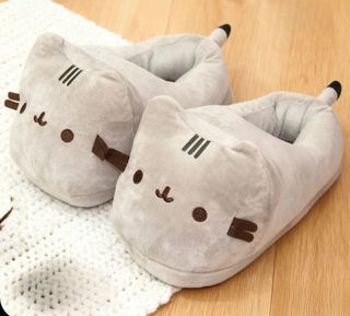 Pusheen Plush Slippers / Fluffy Cat Slippers