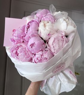 Flowers) Lots of flowers) And often...
