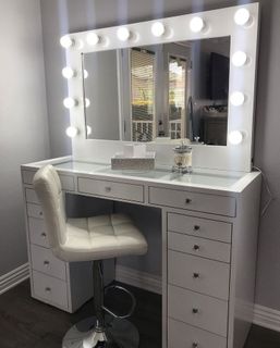 Light dressing table