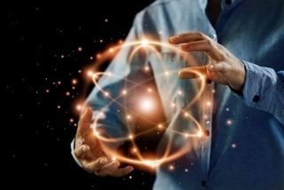 Create and hold online stream for 10000 person