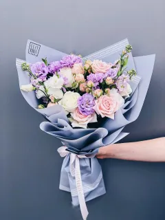 1,000 tokens for a bouquet for Anyutka