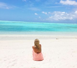 I want to go to Bali or another beautiful sea