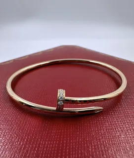 Cartier stud