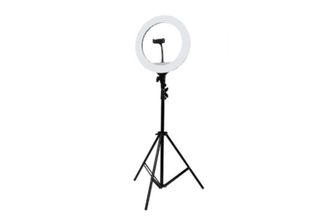a ring lamp for broadcasts - 900 tokens