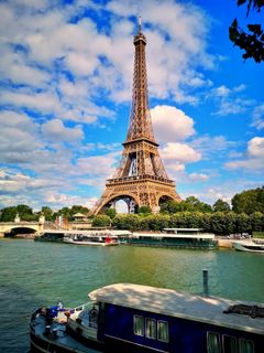 To Paris by boat