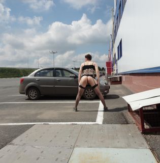 I want to take photos in unusual places.