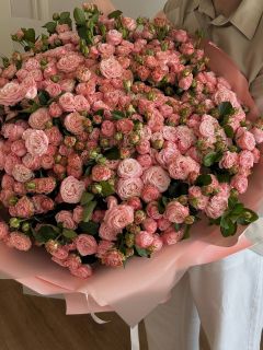 Gorgeous bouquet of flowers