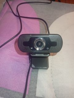 I want to buy a camera