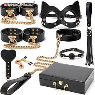 A set for games and a couple of toys ❤️