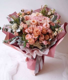 Give a bouquet of flowers - 1222 tokens