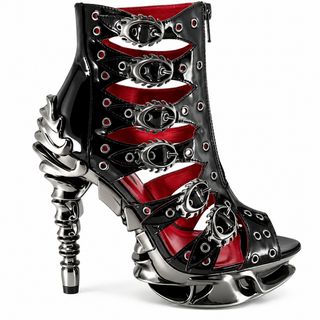 CRIMSON HIGH HEELS — 8,000 TOKENS
