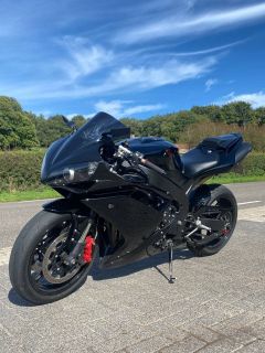 Yamaha R7
