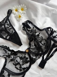 LINGERIE