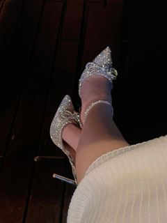 I want heels with rhinestones