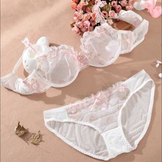 White lingerie set