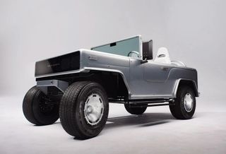 VAN DARYL WAR TRUCK