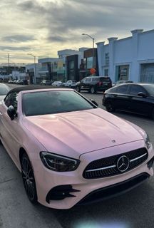 pink car